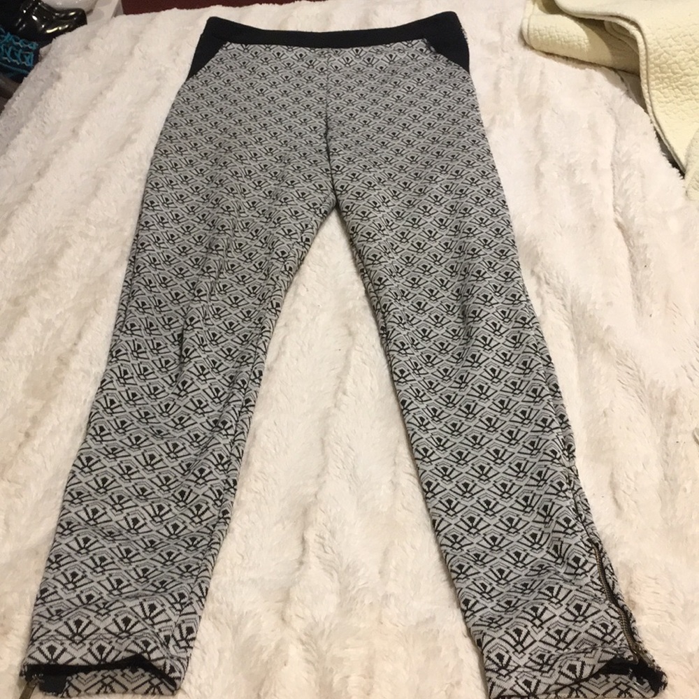 Patterned leggings